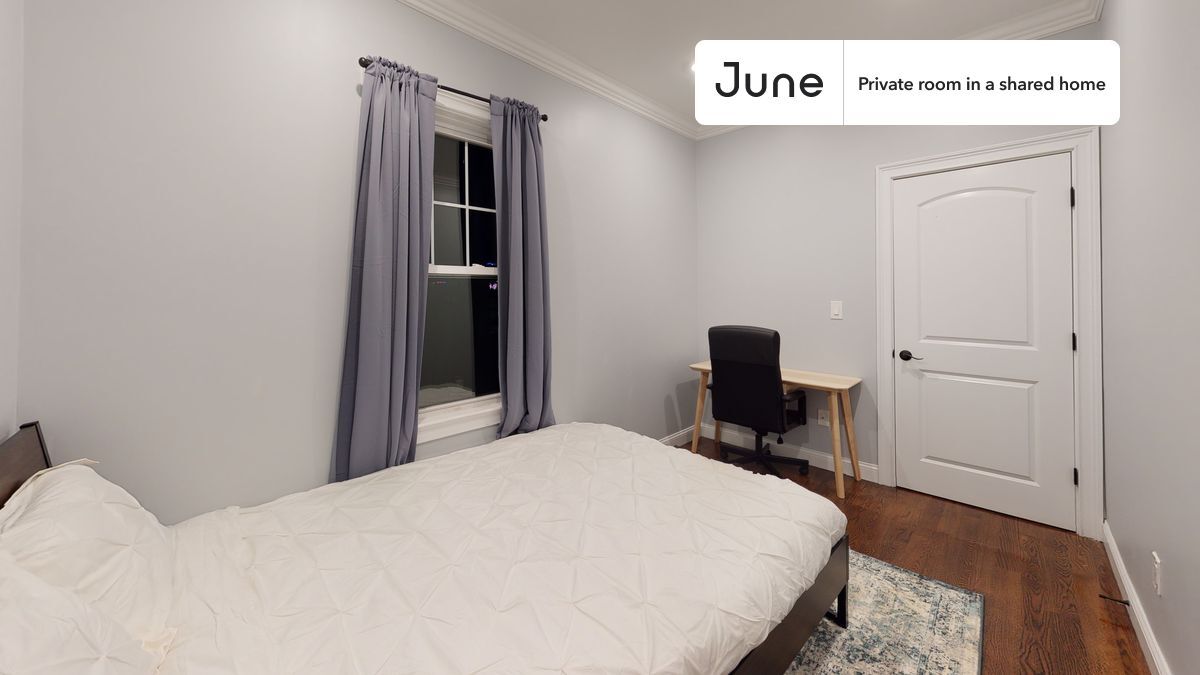 Primary Photo - Private bedroom in 4 bed/1.5 bath Home