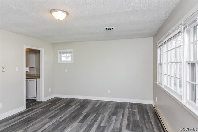 Building Photo - 104 Sandston Ave