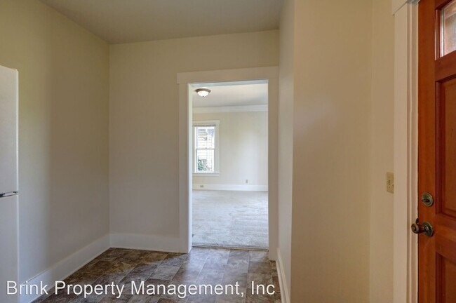 Building Photo - 3 br, 1.5 bath House - 310 NE 63rd Street