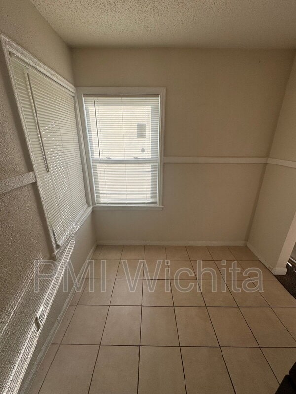 Building Photo - 681 S Kansas St