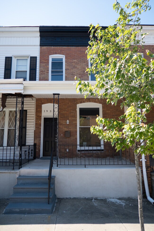 Foto del edificio - 1939 Clifton Ave