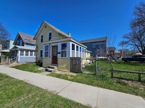 Building Photo - 196 N Champlain St