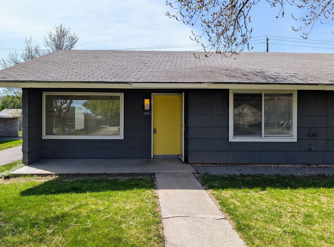 Foto principal - 1231/1233 Montana St.