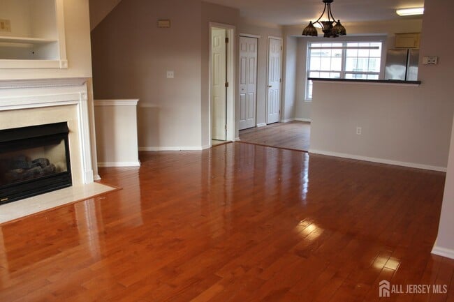 Building Photo - 53 Giera Ct