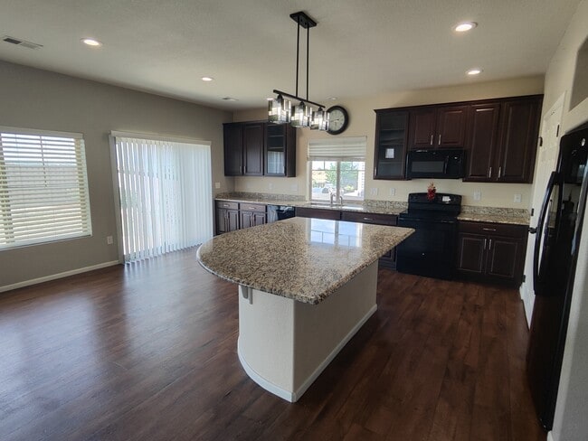 Kitchen - 17778 E 44th Ave