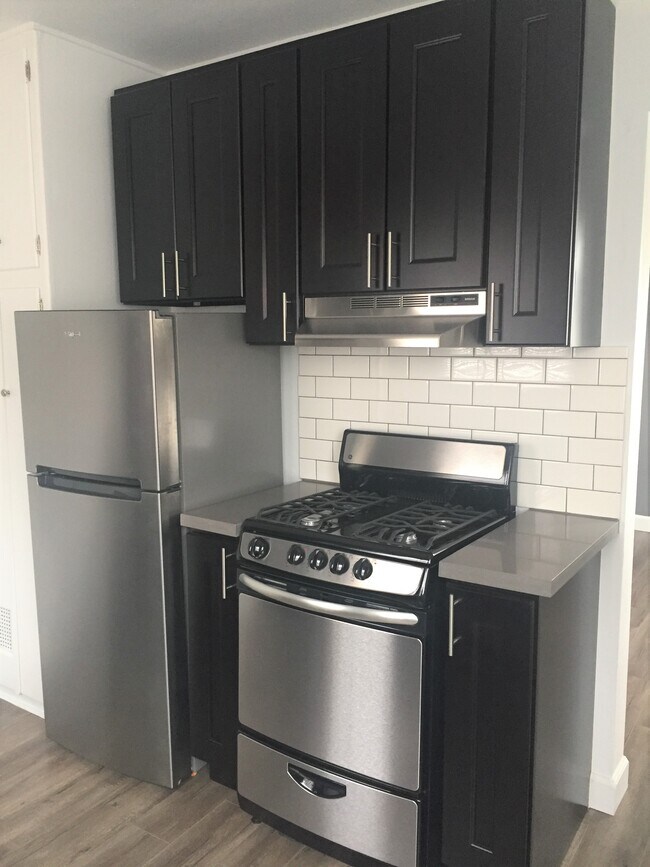 Foto del edificio - 104 N 1st St