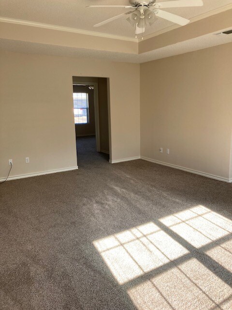 Building Photo - 4823 N Park Rd