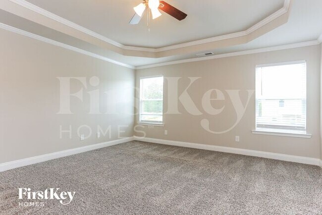 Foto del edificio - 44 Darby Ln