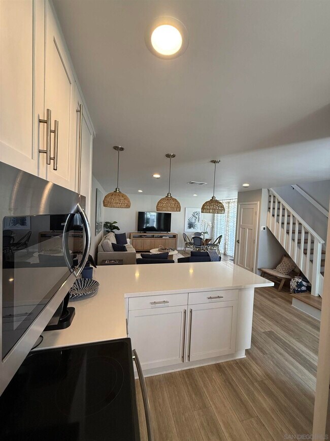Building Photo - 2305 Camino Del Mar