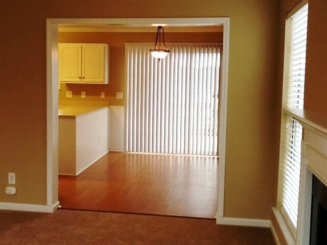 Foto del edificio - 121 Hayfield Court
