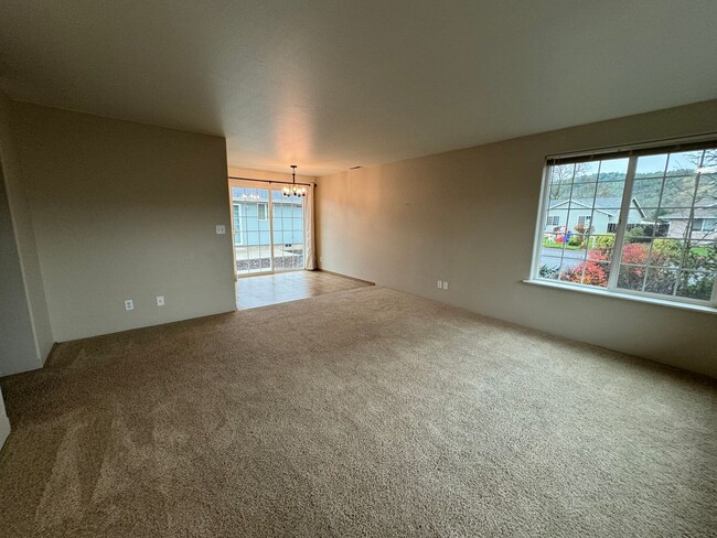 Building Photo - Shor2516