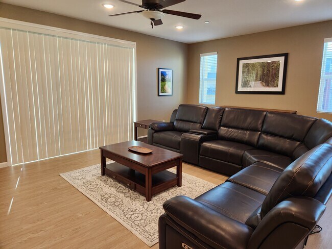Building Photo - 5526 Saffron Wy