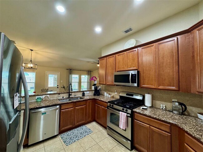 Foto del edificio - 5511 Gemstone Park Rd
