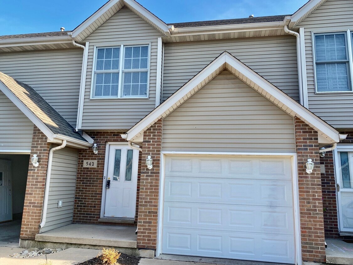 542 S Peace Rd Unit 542, Sycamore, IL 60178 Condo for Rent in