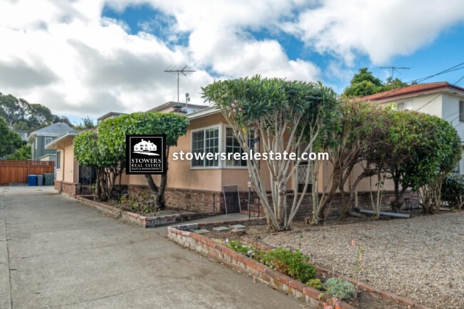 Foto del edificio - 131 Begier Ave