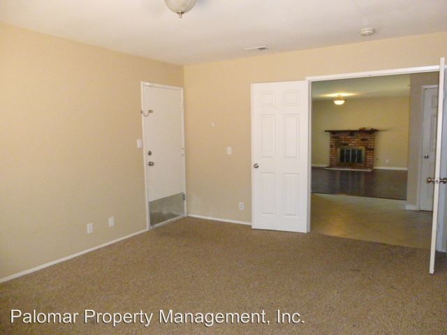 Foto del edificio - 1383 Pleasant Hill St