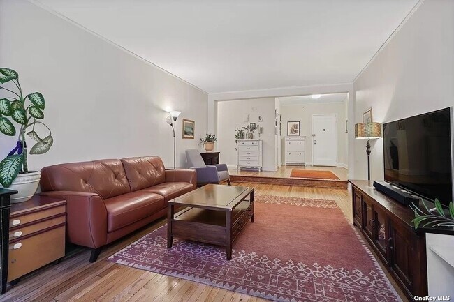 Building Photo - 102-40-102-67 67th Dr