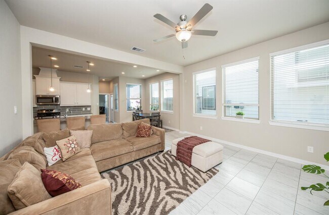 Foto del edificio - 1539 Rustling Creek Dr