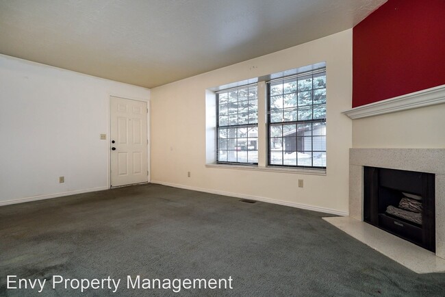 Building Photo - 2 br, 1 bath House - 5445 S 350 E #29