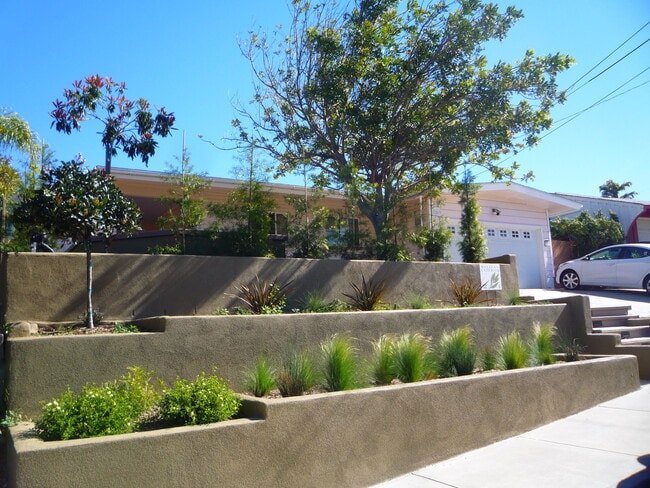 Building Photo - Mission Bay Single Story Updated House