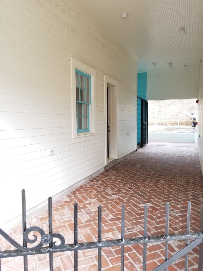 Building Photo - 1824 Sophie Wright Pl