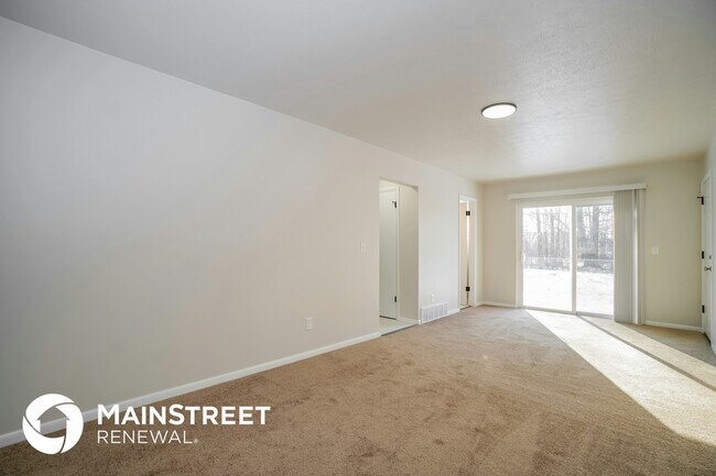 Foto del edificio - 3391 Compton Dr