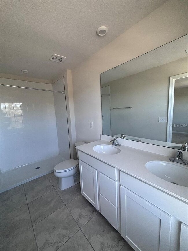 Building Photo - Haines City Home