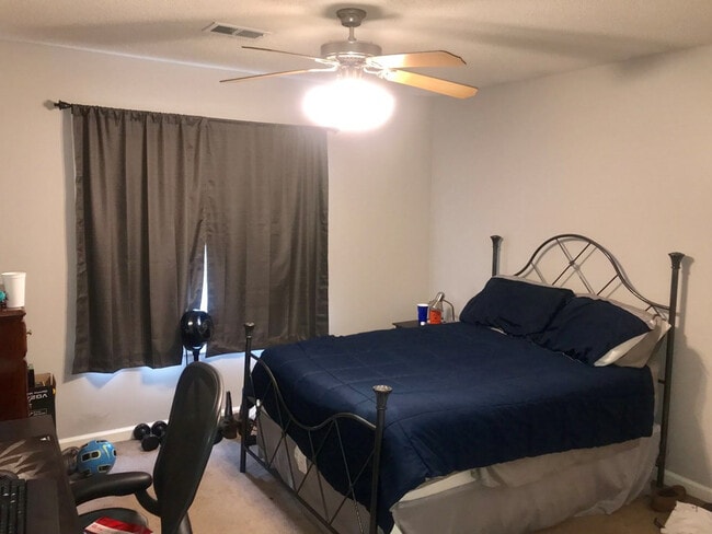 Building Photo - 112 Carrollton