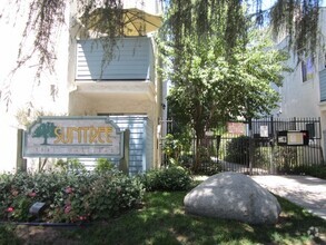 Building Photo - 18411 Hatteras St