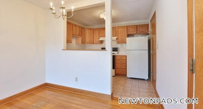 Building Photo - 268 Grove St
