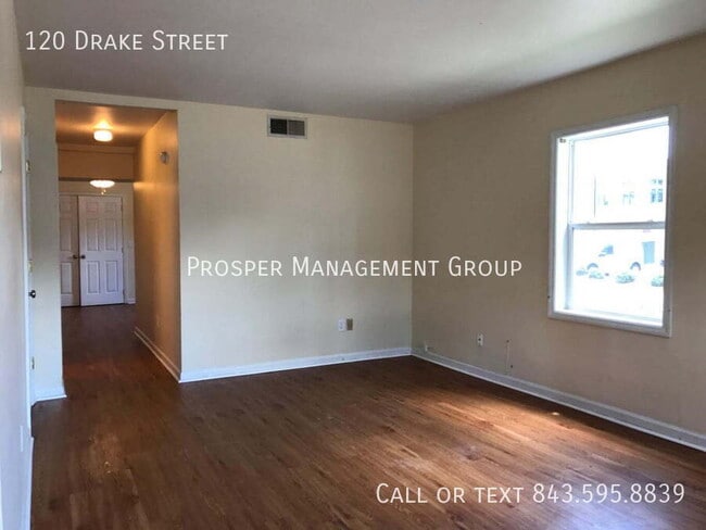 Building Photo - 120 Drake St