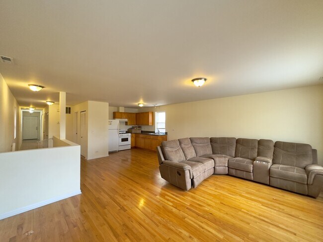 Building Photo - 2856 W 38th St