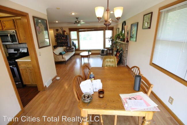 Foto del edificio - 3 br, 2 bath House - 535 E Minnehaha Parkway