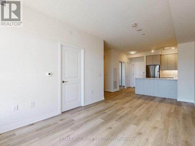 Building Photo - 15-315 Watergarden Dr