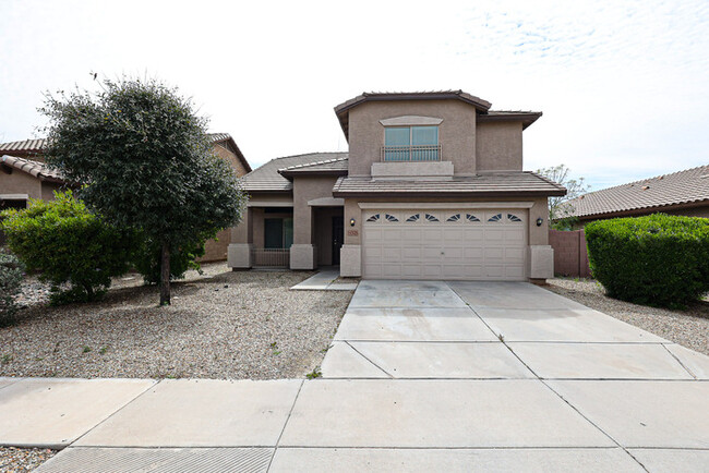 Building Photo - 4 bedrooms