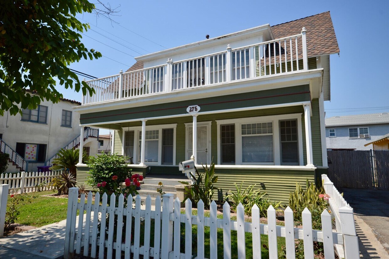 Foto principal - Long Beach Craftsman 3 Bedroom Home