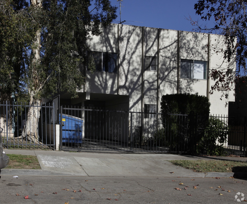 Building Photo - 14139 Calvert St