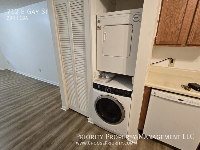 Building Photo - 2BR 1BA Apartment, Harrisonburg