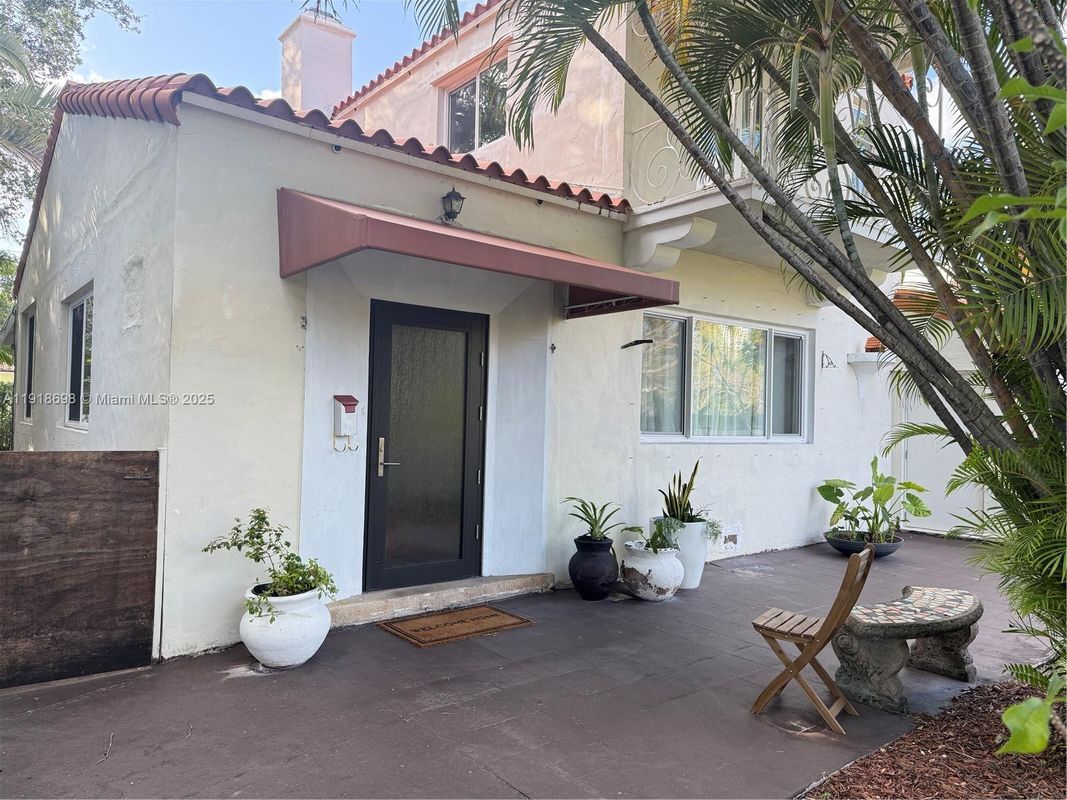 Foto del edificio - 6312 Alton Rd