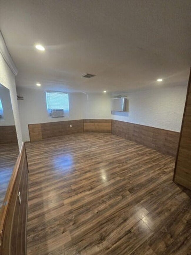 Foto del edificio - 5431 NW 30th Ave