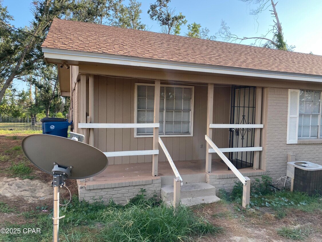 Foto principal - 1925 W 27th St