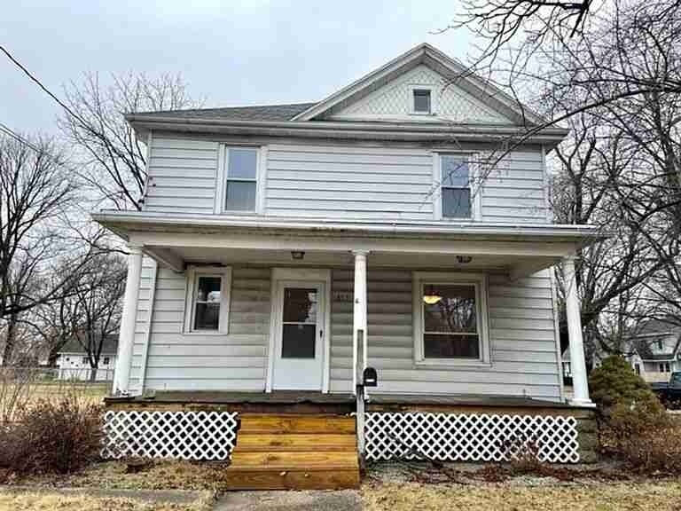 873 E Memorial Dr, Janesville, WI 53545 House Rental in Janesville