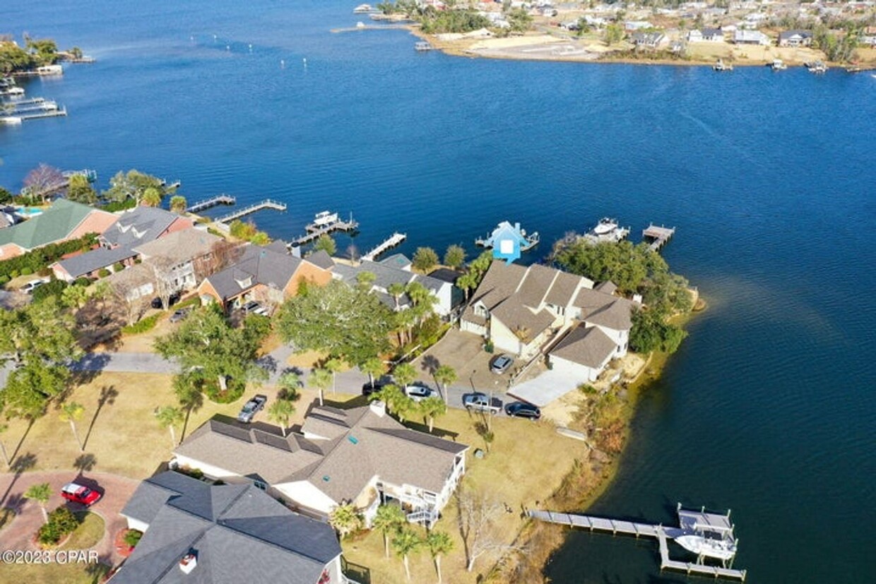 Primary Photo - 2714 Country Club Dr