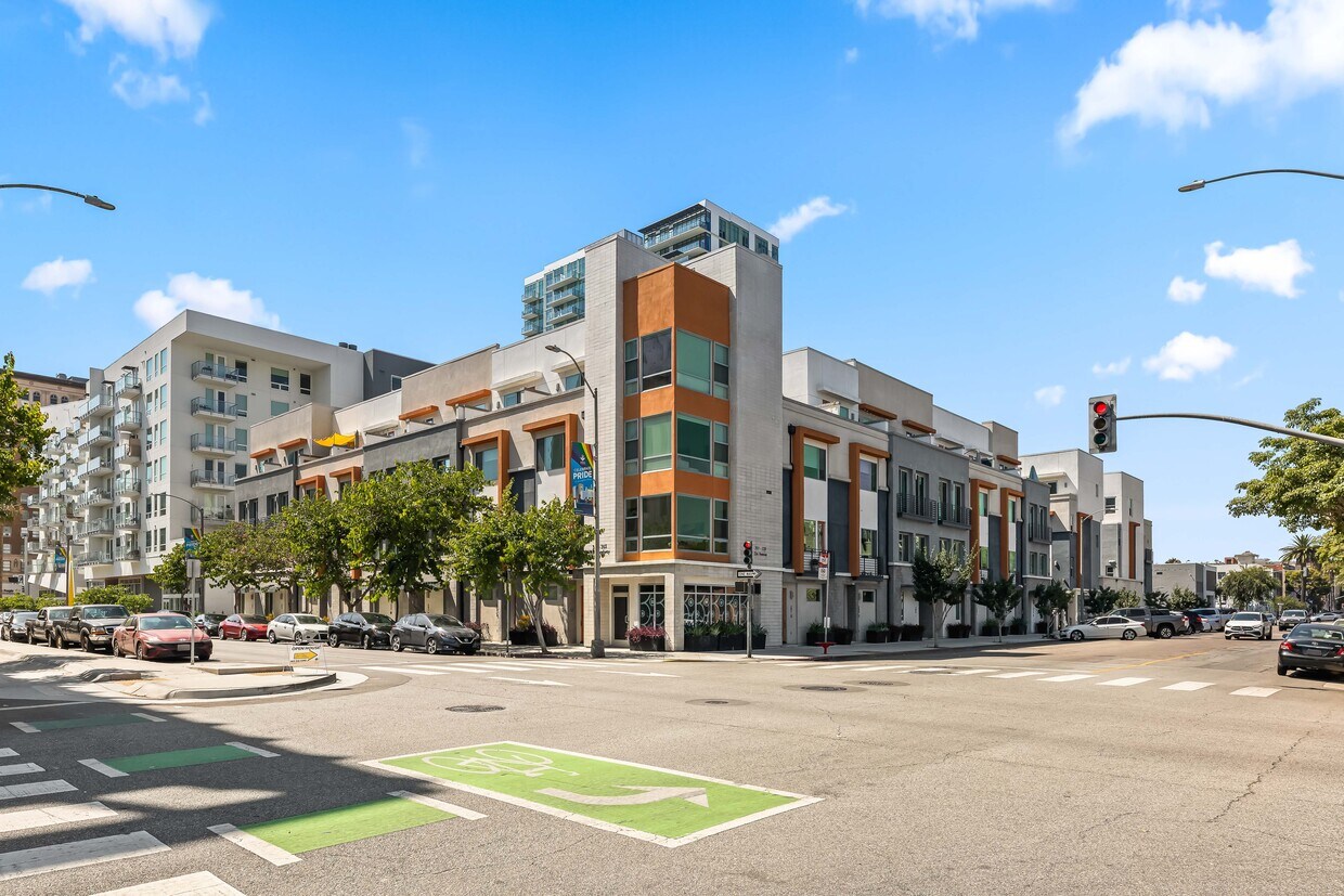 View from outside community. - 215 Elm Ave