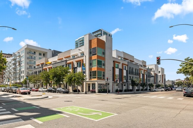 View from outside community. - 215 Elm Ave