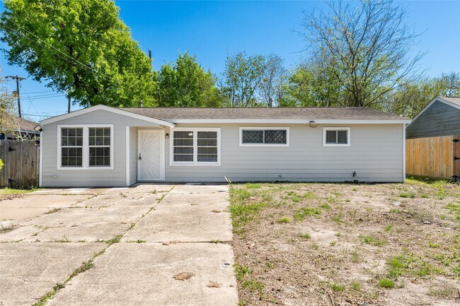 Building Photo - 7725 St Lo Rd