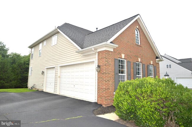 Foto del edificio - 25461 Lemon Tree Pl