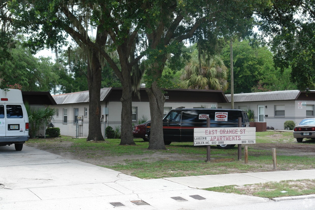 Building Photo - 902 E Orange St