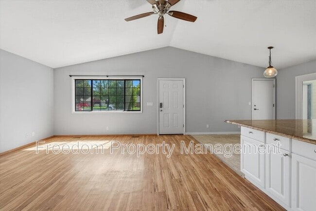 Building Photo - 6127 N Portsmouth Ave