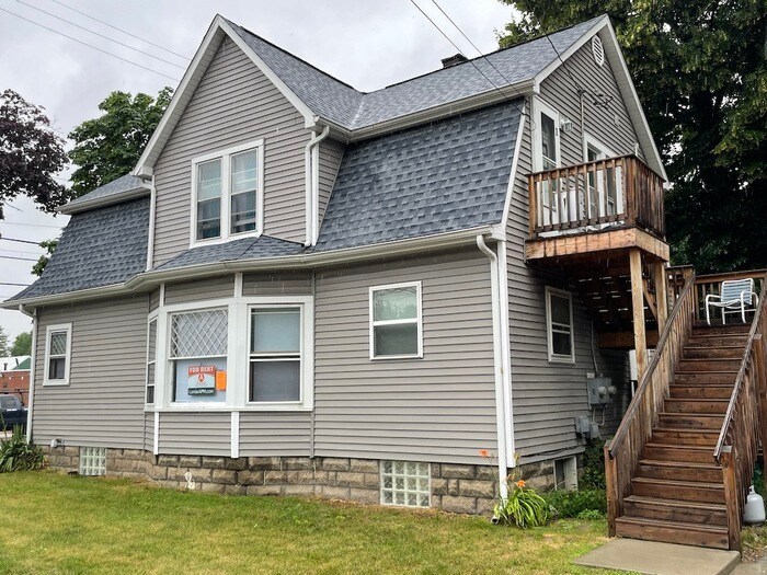 Primary Photo - 1325 S Burdick St